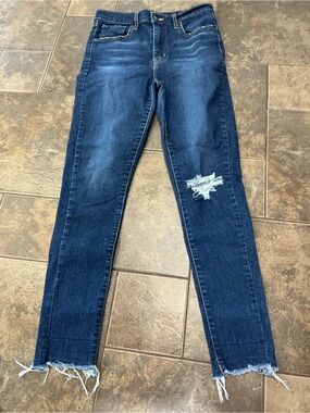 Signature by Levi Strauss Dark Blue Mile high Super Skinny Jeans Distressed Knee